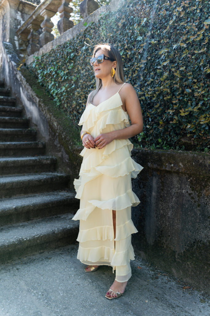 Vestido de Folhos
